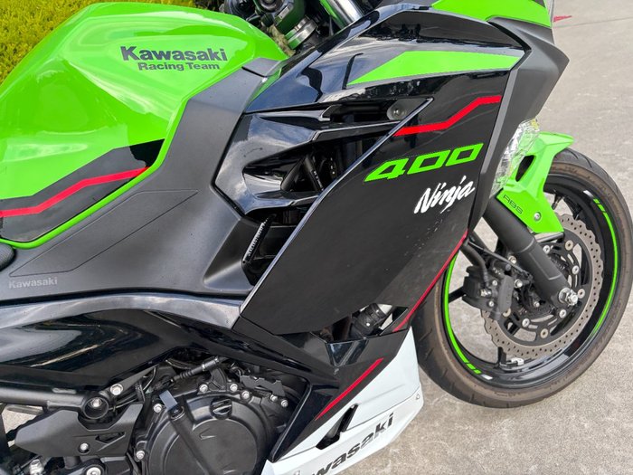 2022 Kawasaki NINJA 400 SE Green