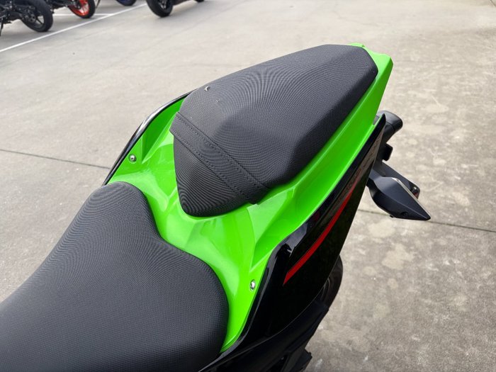 2022 Kawasaki NINJA 400 SE Green