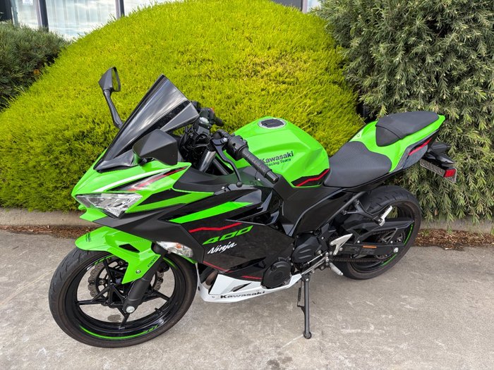 2022 Kawasaki NINJA 400 SE Green