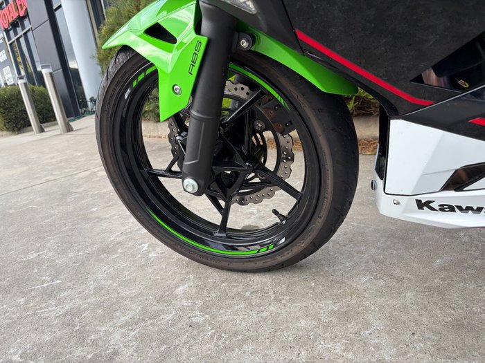 2022 Kawasaki NINJA 400 SE Green