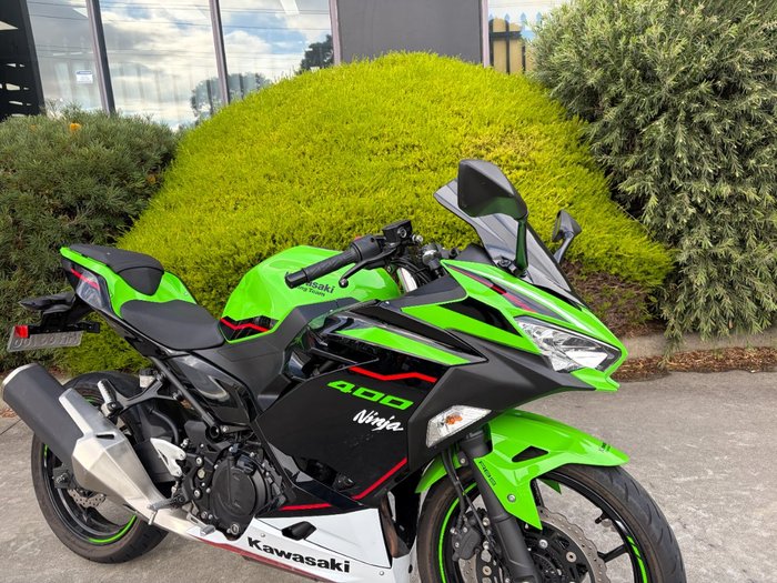 2022 Kawasaki NINJA 400 SE Green