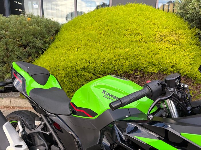 2022 Kawasaki NINJA 400 SE Green