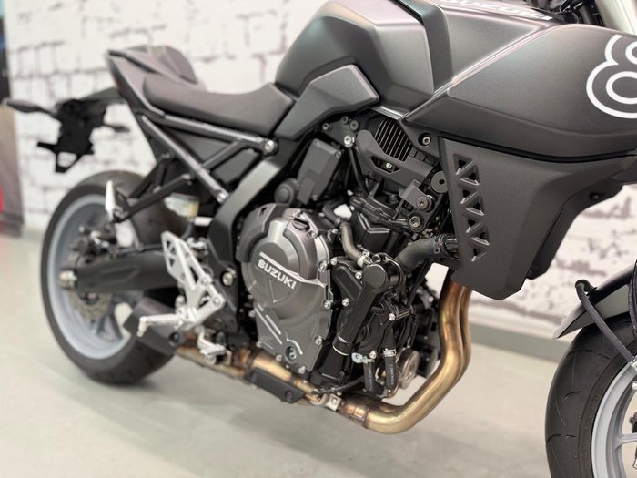 2025 Suzuki GSX-8S GSX-S Black