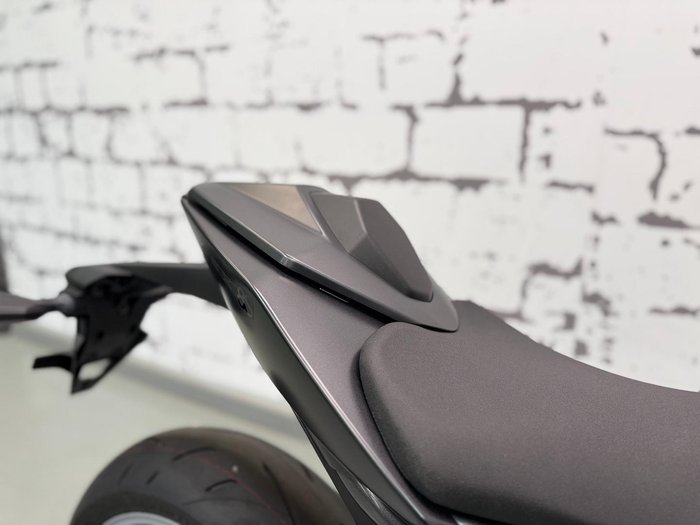 2025 Suzuki GSX-8S GSX-S Black