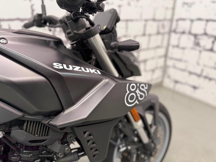 2025 Suzuki GSX-8S GSX-S Black