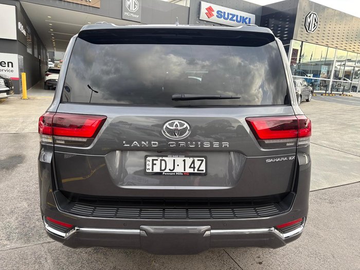 2023 Toyota Landcruiser Sahara ZX