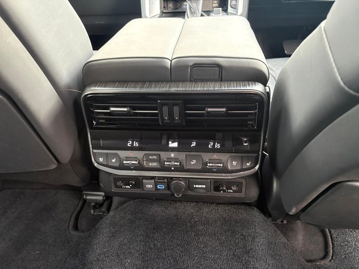 2023 Toyota Landcruiser Sahara ZX