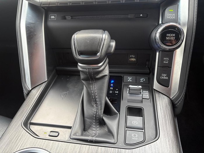 2023 Toyota Landcruiser Sahara ZX