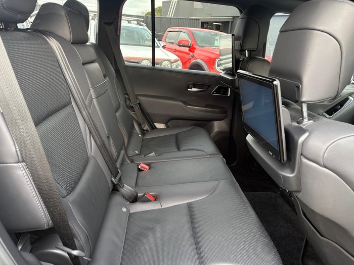 2023 Toyota Landcruiser Sahara ZX