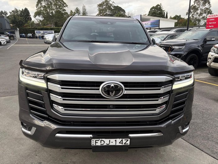 2023 Toyota Landcruiser Sahara ZX