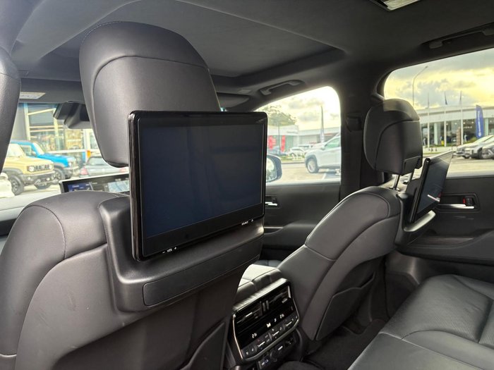 2023 Toyota Landcruiser Sahara ZX