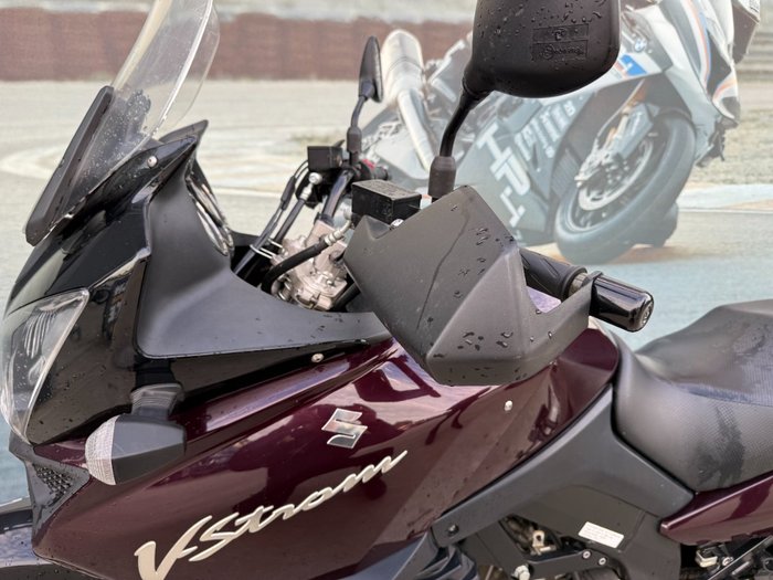 2009 Suzuki DL1000 V-STROM Red