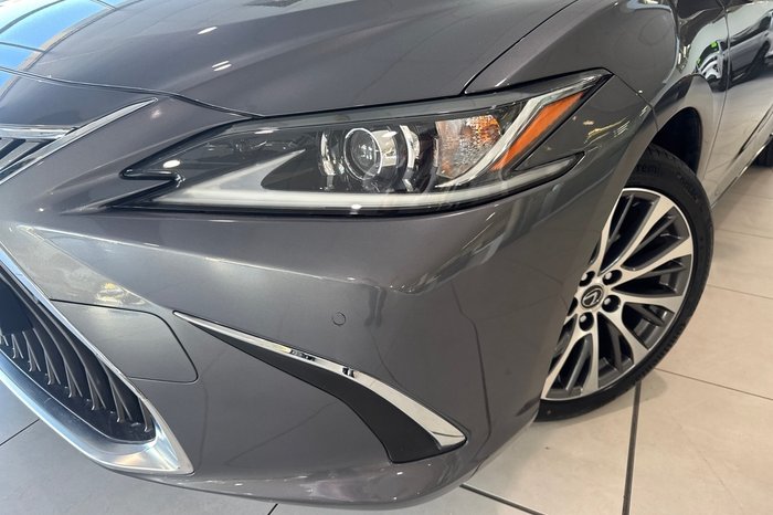 2021 Lexus ES ES300h Luxury