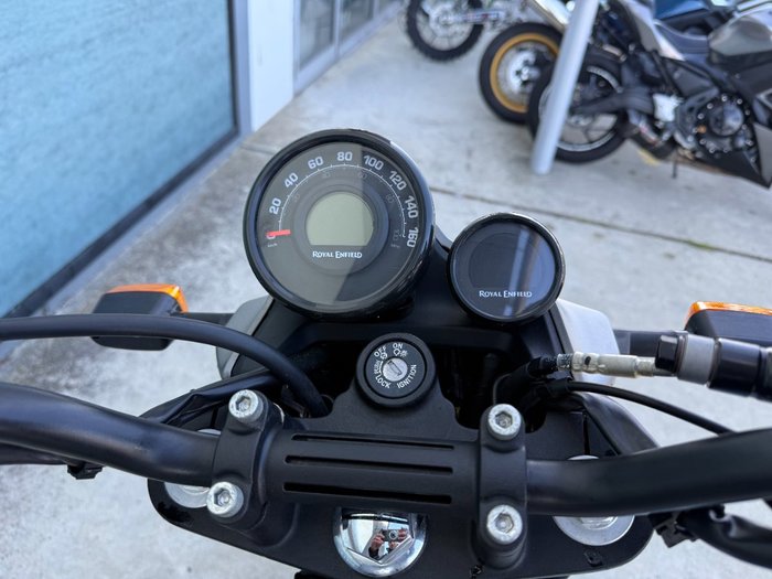 2022 ROYAL ENFIELD (SEE ALSO ENFIEL HIMALAYAN BASE E5 GREY
