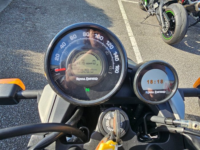 2022 ROYAL ENFIELD (SEE ALSO ENFIEL HIMALAYAN BASE E5 GREY