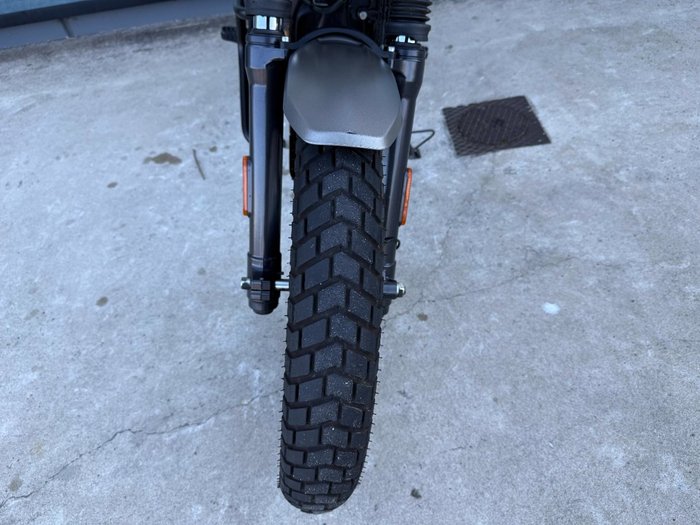 2022 ROYAL ENFIELD (SEE ALSO ENFIEL HIMALAYAN BASE E5 GREY