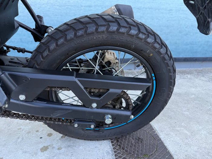2022 ROYAL ENFIELD (SEE ALSO ENFIEL HIMALAYAN BASE E5 GREY