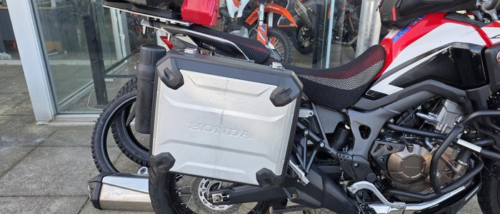 2016 Honda Africa Twin ABS (CRF1000LA) Africa Twin Red