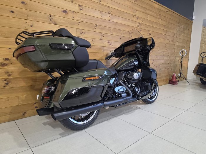 2026 Harley-Davidson Street Glide Limited 117 (FLHXL)