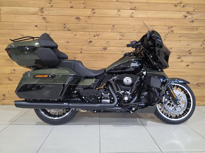 2026 Harley-Davidson Street Glide Limited 117 (FLHXL)