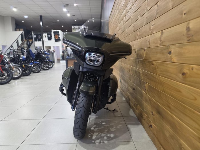 2026 Harley-Davidson Street Glide Limited 117 (FLHXL)
