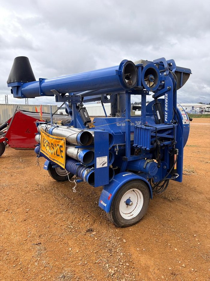 2022 Brandt Grainvac 5200Ex
