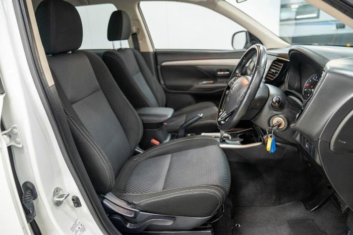 2017 Mitsubishi Outlander LS