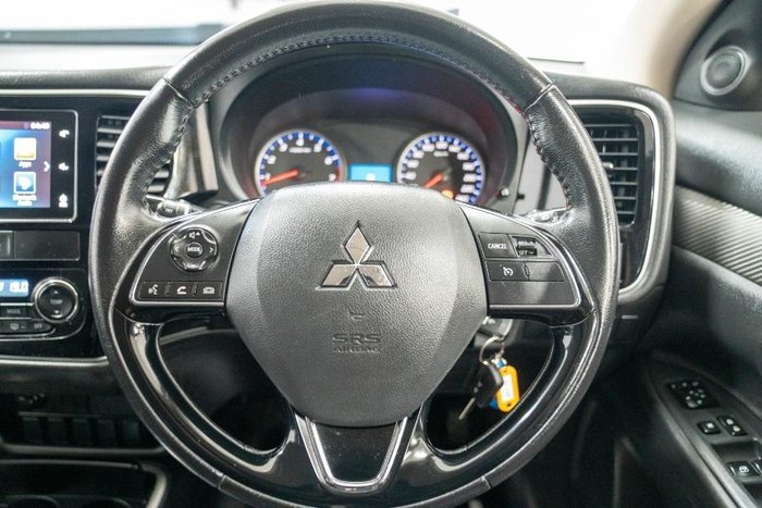 2017 Mitsubishi Outlander LS