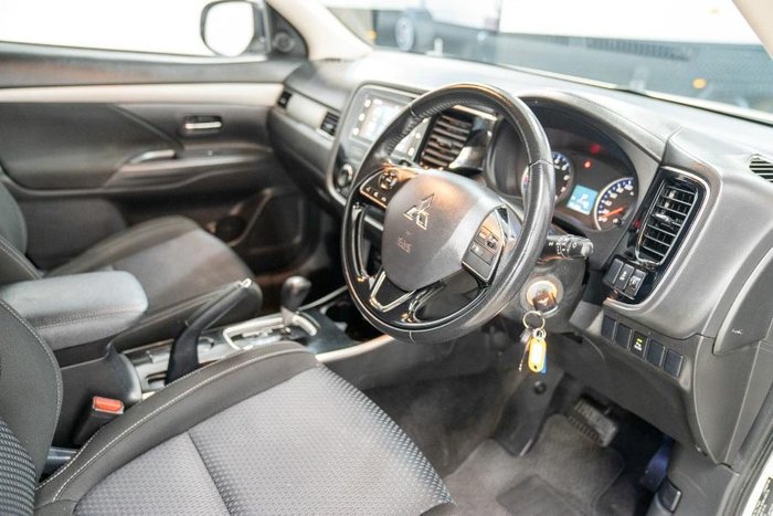 2017 Mitsubishi Outlander LS