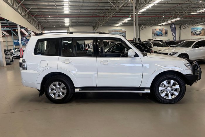 2021 Mitsubishi Pajero GLX