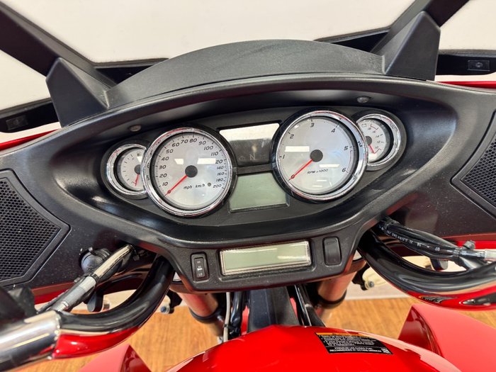 2016 Victory CROSS COUNTRY TOUR RED