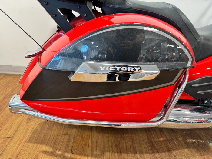 2016 Victory CROSS COUNTRY TOUR RED