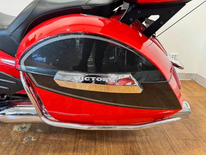 2016 Victory CROSS COUNTRY TOUR RED