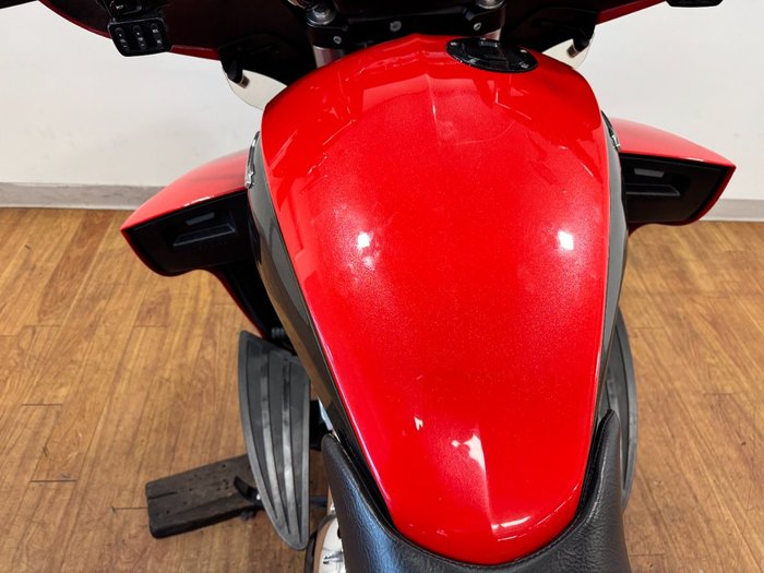 2016 Victory CROSS COUNTRY TOUR RED