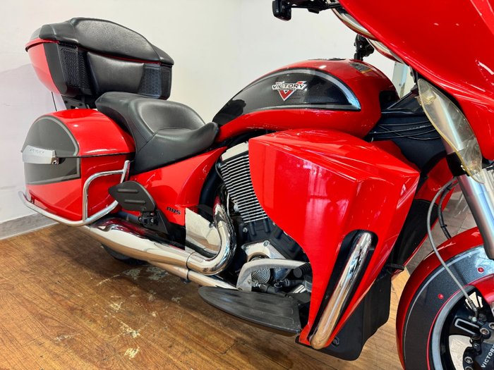 2016 Victory CROSS COUNTRY TOUR RED