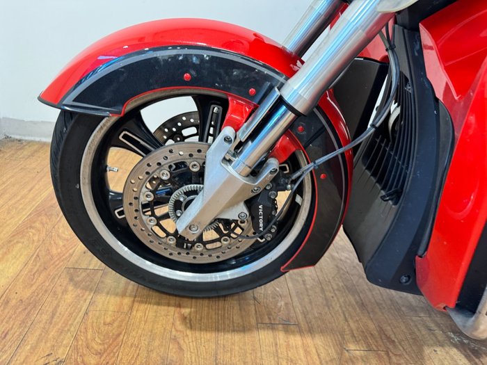2016 Victory CROSS COUNTRY TOUR RED