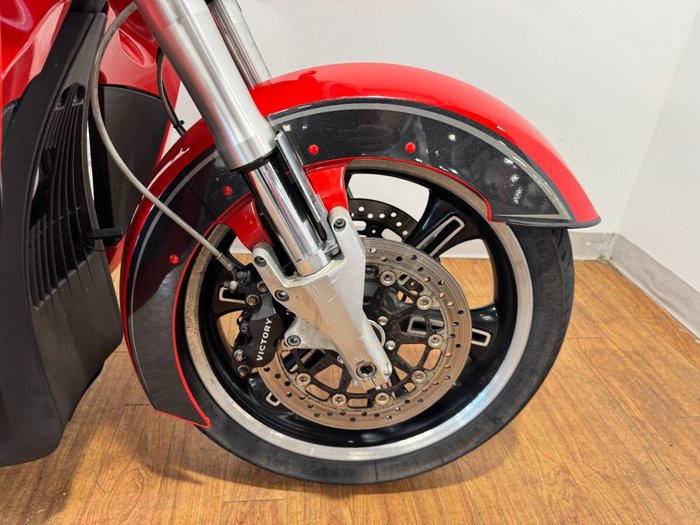 2016 Victory CROSS COUNTRY TOUR RED