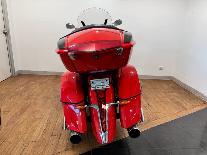 2016 Victory CROSS COUNTRY TOUR RED