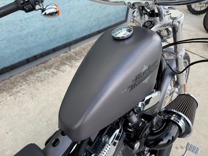2015 HARLEY-DAVIDSON XL1200V SEVENTY-TWO GREY