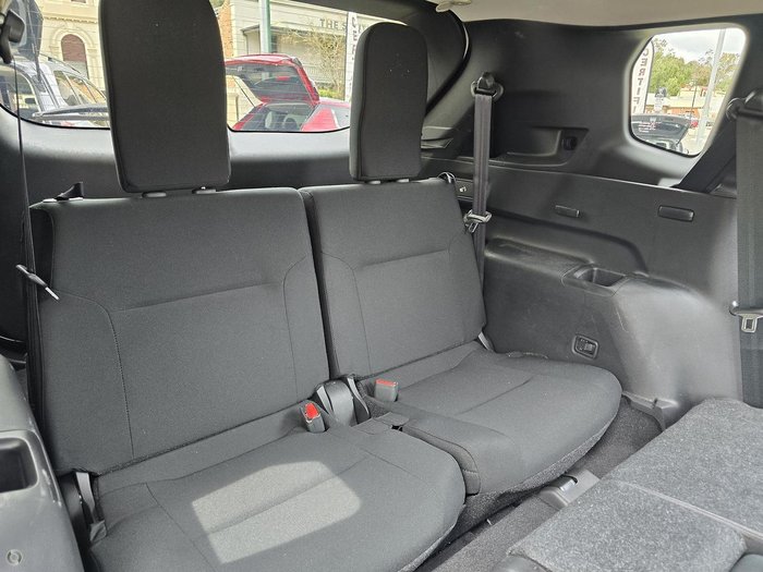 2022 Mitsubishi Outlander LS