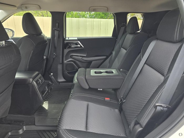 2022 Mitsubishi Outlander LS
