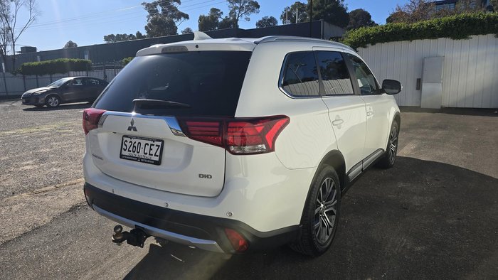 2017 Mitsubishi Outlander LS Safety Pack