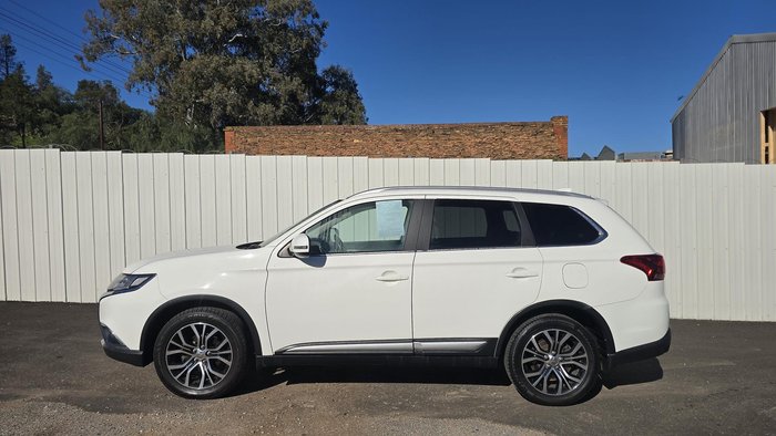 2017 Mitsubishi Outlander LS Safety Pack