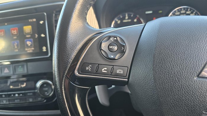 2017 Mitsubishi Outlander LS Safety Pack