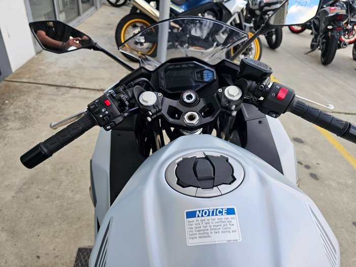 2024 Kawasaki NINJA 500 White