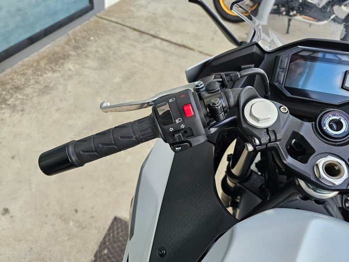 2024 Kawasaki NINJA 500 White