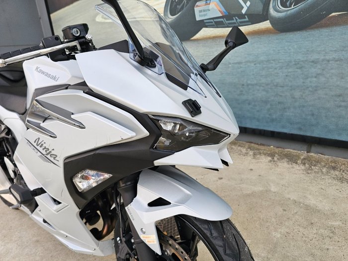 2024 Kawasaki NINJA 500 White