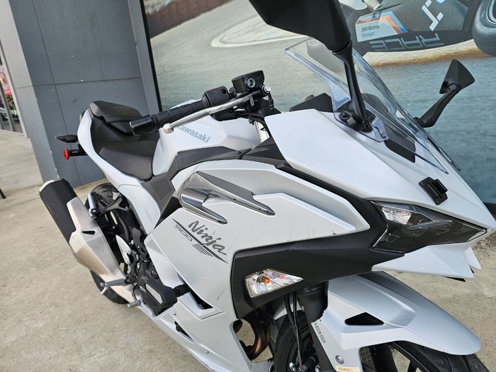 2024 Kawasaki NINJA 500 White