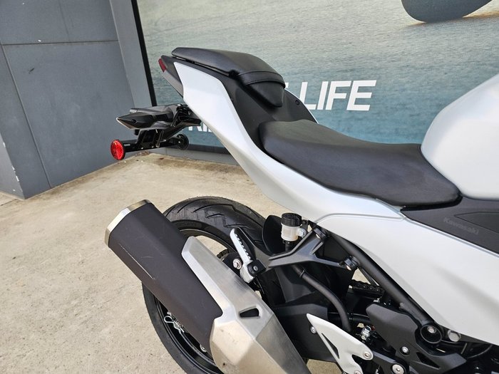 2024 Kawasaki NINJA 500 White