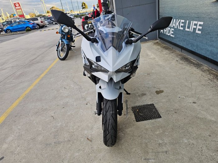 2024 Kawasaki NINJA 500 White